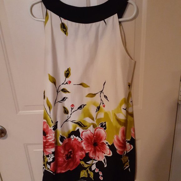 Blue Sage Sleeveless Dress Size 12. Black and cream with flowers - Picture 3 of 3